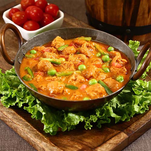 Veg and Non-Veg Tiffin Services in Slough – Finding the Right Balance